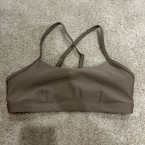ALO airlift intrigue bra